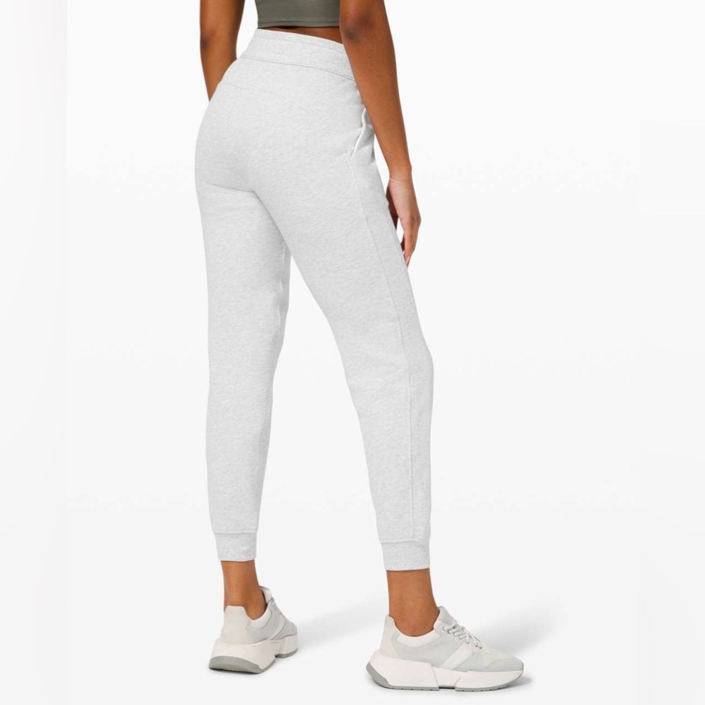 Lululemon Scuba High-Rise Jogger - Heathered Core Ultra Light Grey - Picture 2 of 9
